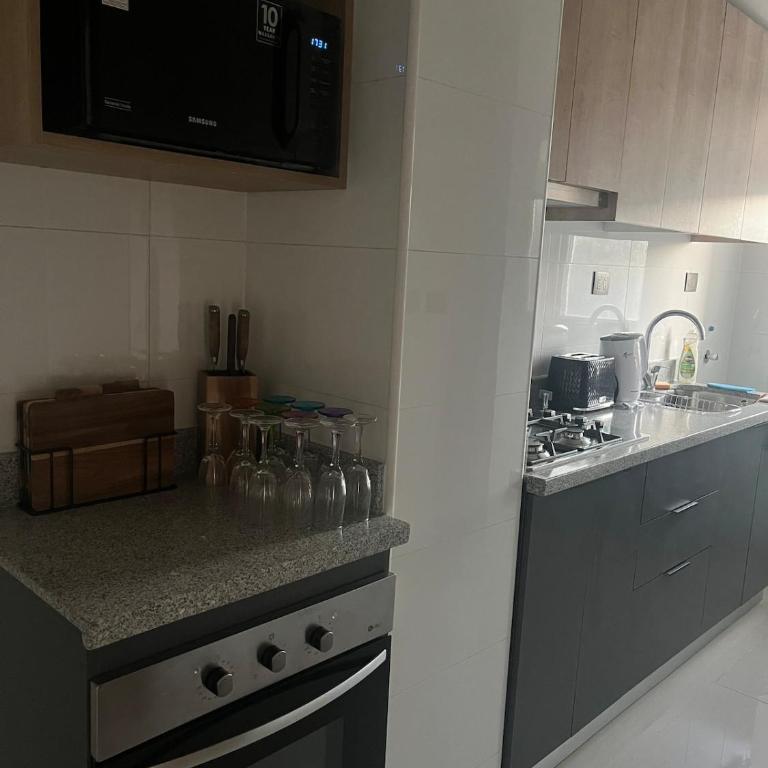 PolloHouse - Two-Bedroom Apartment with Balcony and Terrace - 2