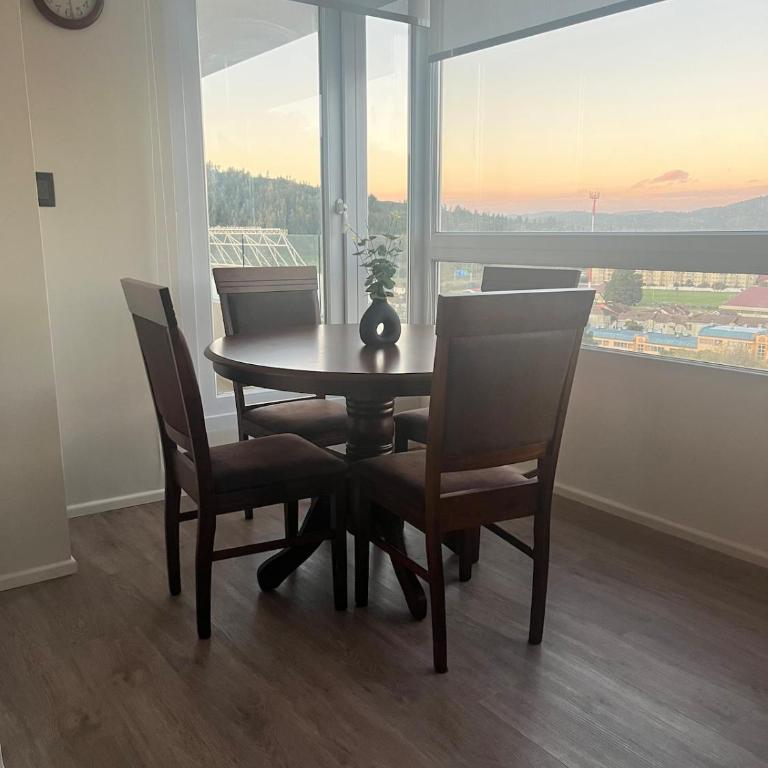 PolloHouse - Two-Bedroom Apartment with Balcony and Terrace - 10