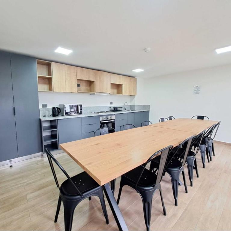PolloHouse - Two-Bedroom Apartment with Balcony and Terrace - 14