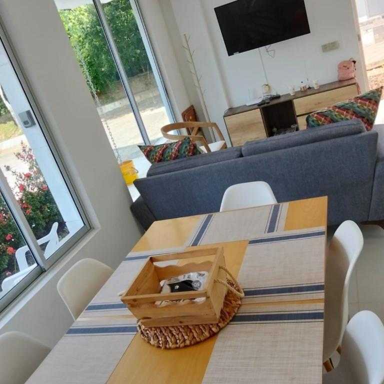 Vacaciones en familia - Piscina, confort y descanso - Casa de 3 dormitorios - 13