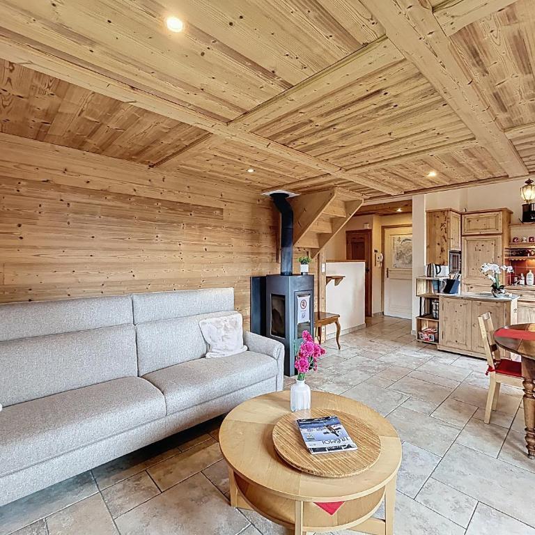 Appartement 2 chambres, mezzanine, vue Mont Blanc, proche village, parking - FR-1-560-164 - Appartement - 6