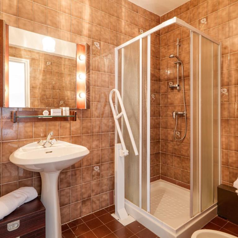 Les Cypres Garavan - Apartment mit Balkon - 10