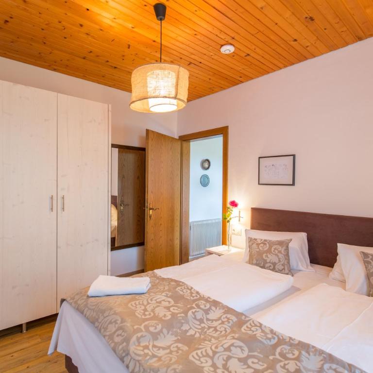 Ferienwohnungen Holzer - Apartment mit Terrasse - 14
