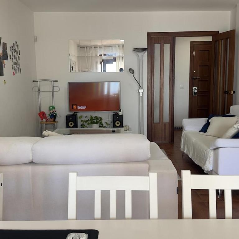 Cosy Apartment in Puerto Duquesa - Two-Bedroom Deluxe Apartment with Harbour View - 3