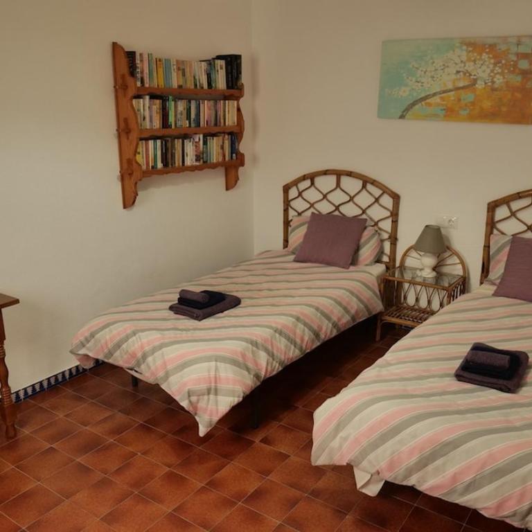 Cosy Apartment in Puerto Duquesa - Two-Bedroom Deluxe Apartment with Harbour View - 5