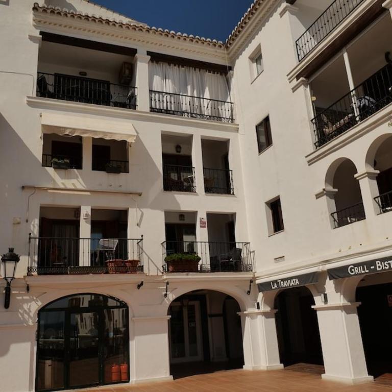 Cosy Apartment in Puerto Duquesa - Two-Bedroom Deluxe Apartment with Harbour View - 9