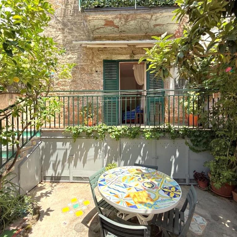 Historical Center with Garden "The Beach and The Cliff" 4 - Appartamento con Vista Giardino - 5