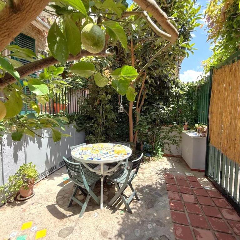 Historical Center with Garden "The Beach and The Cliff" 4 - Appartamento con Vista Giardino - 34
