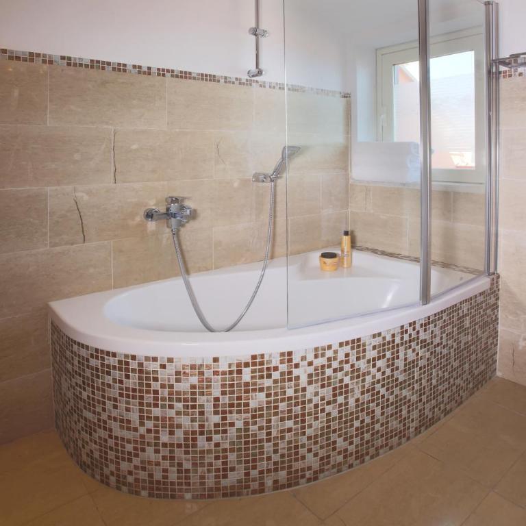 Taormina center 4 BR penthouse, terrace with views - Four-Bedroom Apartment - Attic - 34