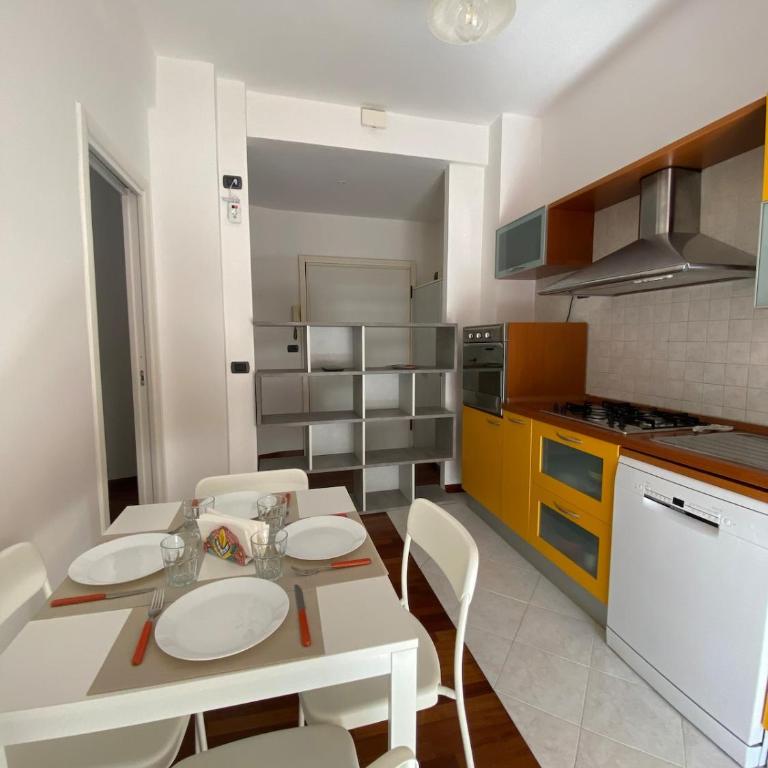 La casa di Samu - intero appartamento 2 camere più servizi - One-Bedroom Apartment - 19