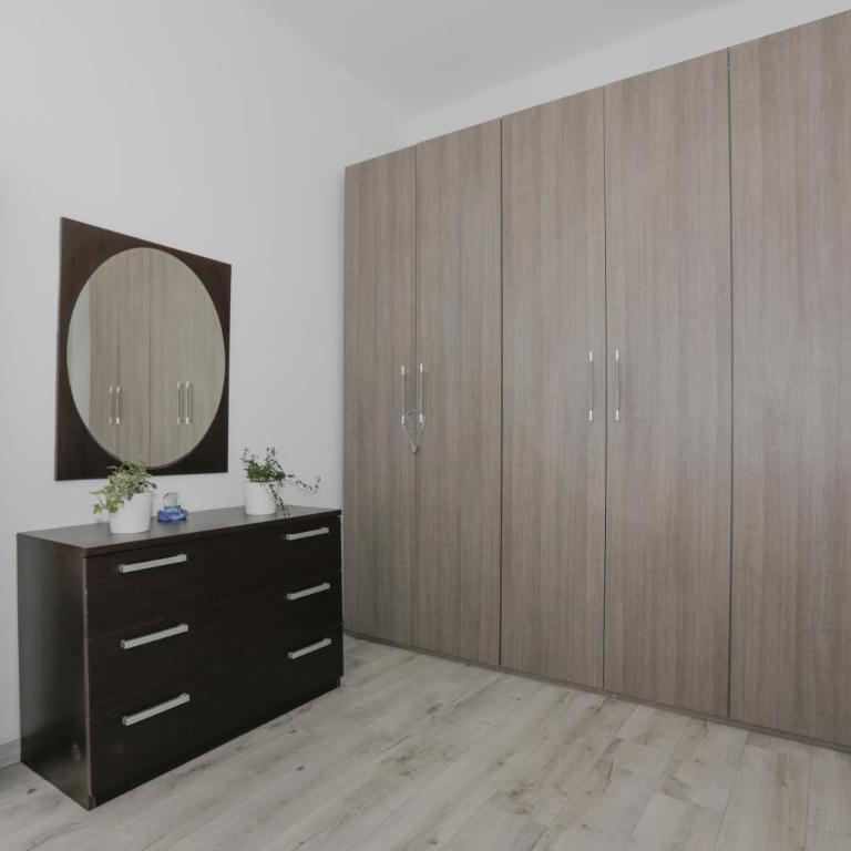 Azzurro Adriatico in Genova Est - Appartamento con 2 Camere da Letto - 54