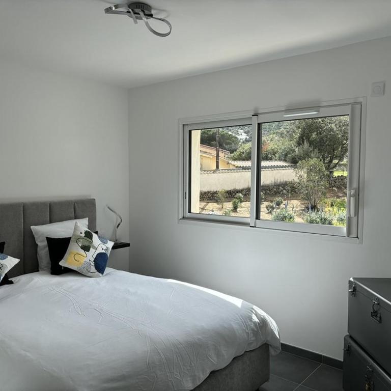 Appartement T2 vue mer et citadelle - One-Bedroom Apartment with Sea View - 5