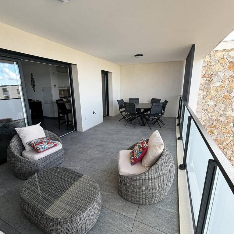 Appartement T2 vue mer et citadelle - One-Bedroom Apartment with Sea View - 13