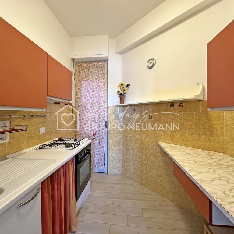 165 - RESIDENCE CONERO a Marcelli- Trilocale al 3 piano con ASCENSORE, 2 PISCINE, PARCO GIOCHI e 2 CAMPI DA TENNIS - CLIMATIZZATO, SPIAGGIA AL WHITE BEACH CLUB INCLUSA - Two-Bedroom Apartment - 5