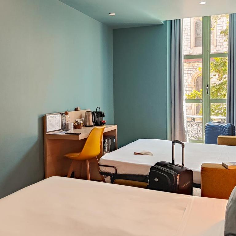 Hôtel Du Centre, un hôtel AMMI - Suite Junior con vistas a Notre Dame - 19