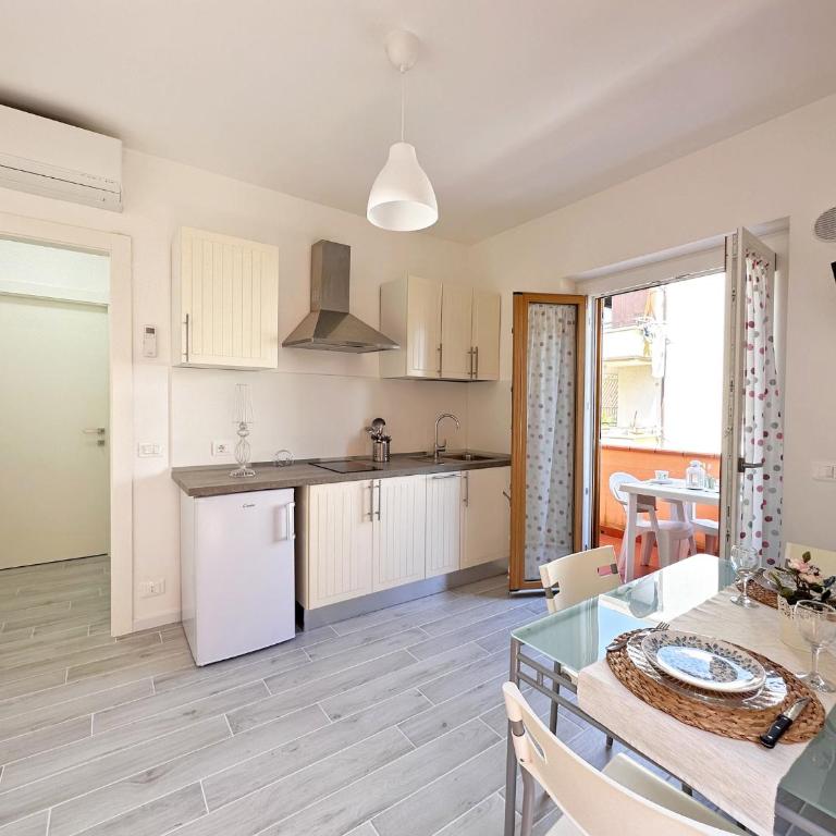 498 - Appartamento bilocale completamente ristrutturato al primo piano a Marcelli,- a soli 300 mt dal mare - climatizzato! - SPIAGGIA WHITE BEACH CLUB INCLUSA - Appartamento con 1 Camera da Letto - 2