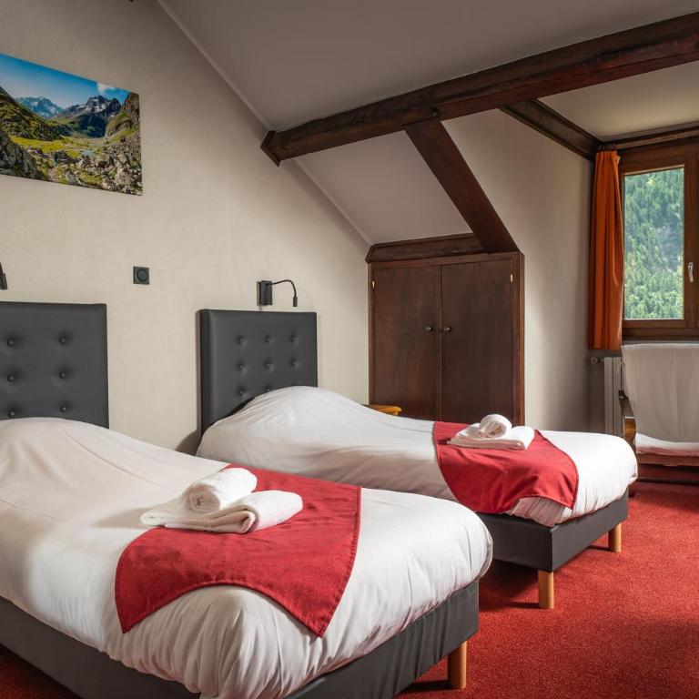 Hotel Castillan - Chambre Double ou Lits Jumeaux - Vue sur Montagnes - 8