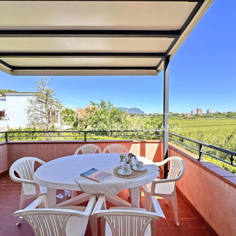 229 - Appartamento trilocale al primo piano con ampio terrazzo - al residence Adamo ed Eva con piscina e campo da calcetto, climatizzato - SPIAGGIA INCLUSA AL WHITE BEACH CLUB - Two-Bedroom Apartment - 11