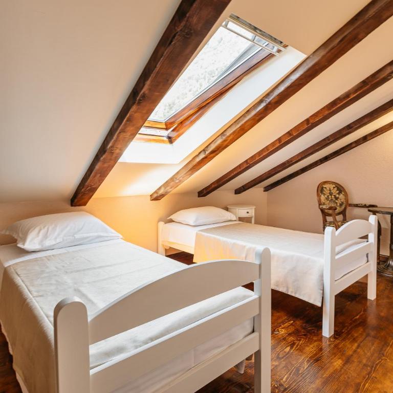 Apartments Leo - Two-Bedroom Loft Apartment - 2