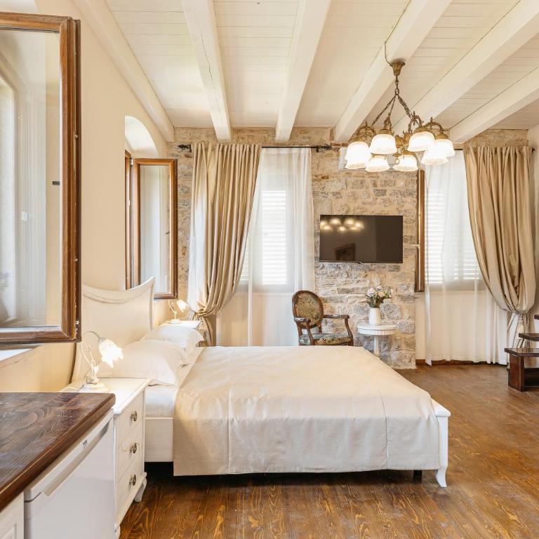 Apartments Leo - Two-Bedroom Loft Apartment - 6