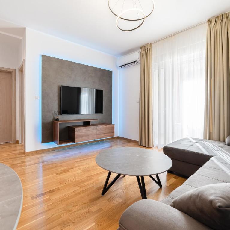 Aurora 2 Apartment with Garage - Apartman sa 1 Spavaćom Sobom - 1