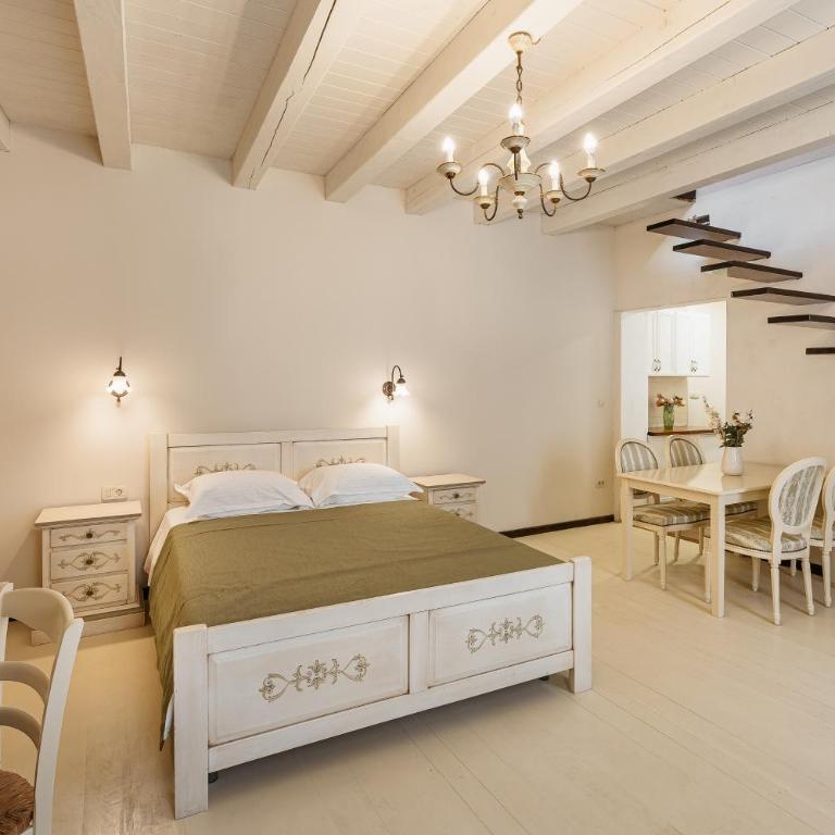 Apartments Leo - Two-Bedroom Loft Apartment - 4