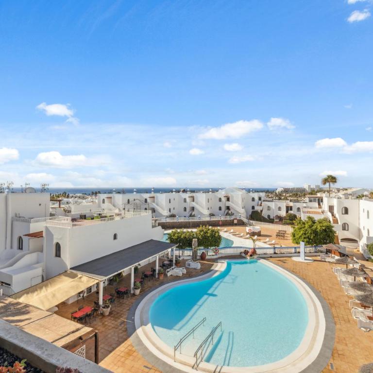 NEW Pools Wonderful Views AC - Deluxe Apartment - 30