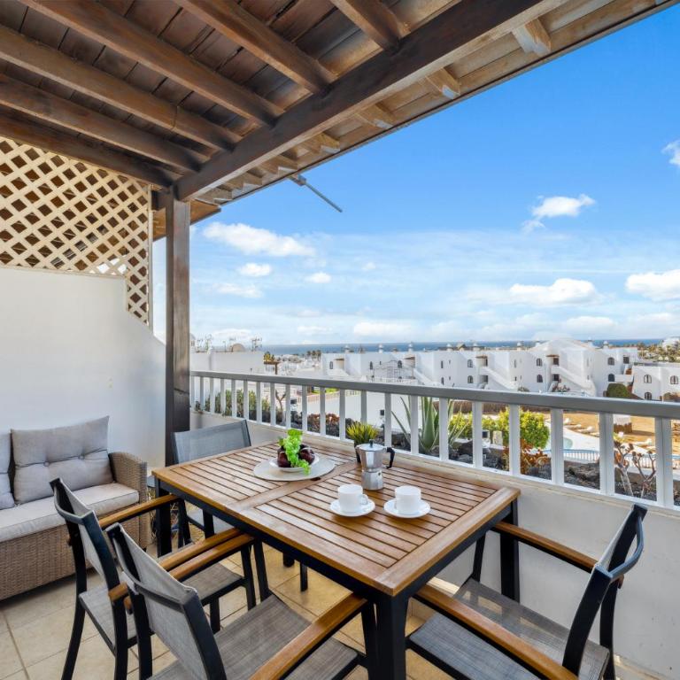 NEW Pools Wonderful Views AC - Deluxe Apartment - 38