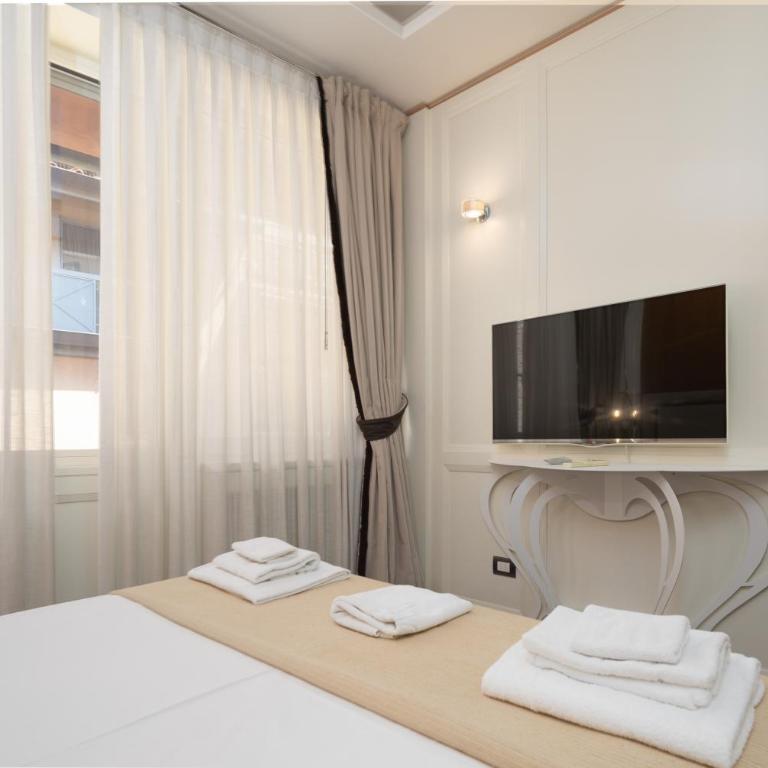 Old Bridge Exclusive Apartment 2 BDR - Two-Bedroom Apartment - 3