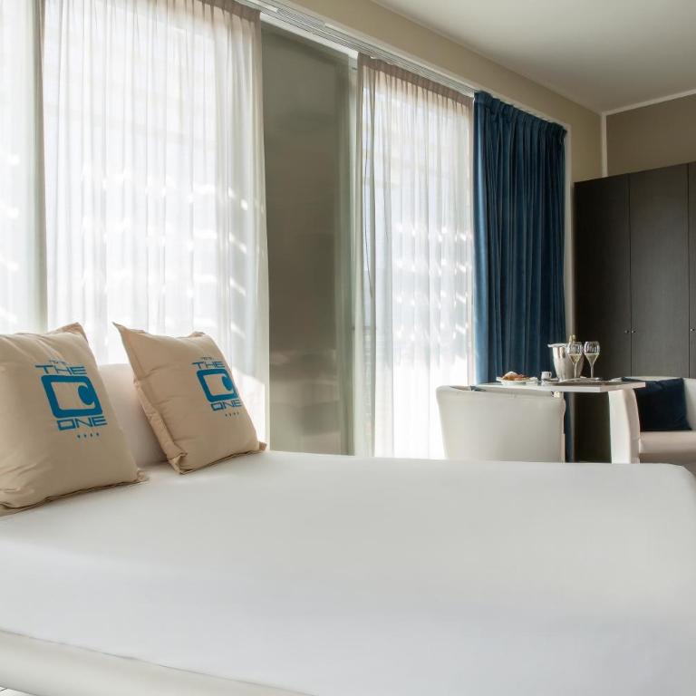 The One Hotel - Designed for Adults - Pet lovers - Suite with Balcony - 6