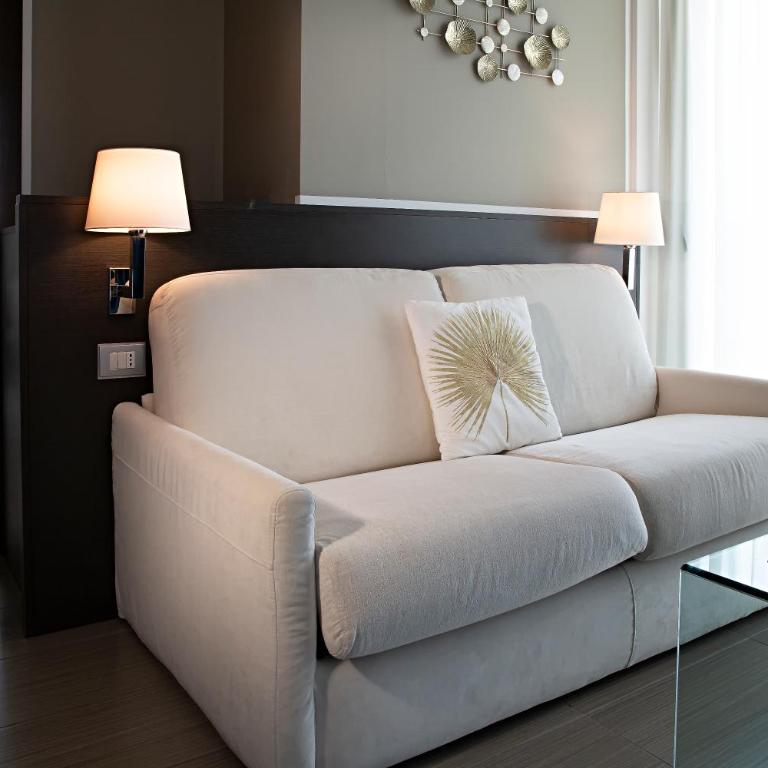 The One Hotel - Designed for Adults - Pet lovers - Suite with Balcony - 4
