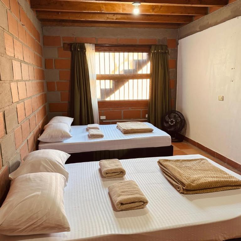 Next to the airport - cute home - Casa - 22