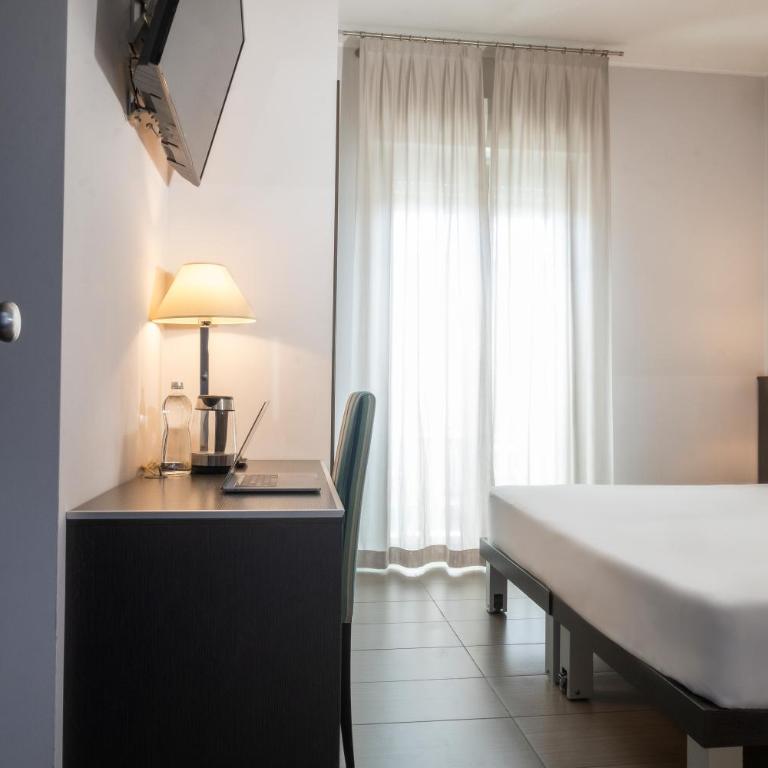 The One Hotel - Designed for Adults - Pet lovers - Double or Twin Room - 3