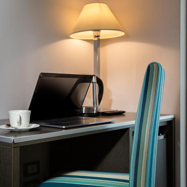 The One Hotel - Designed for Adults - Pet lovers - Double or Twin Room - 4