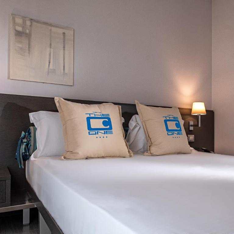The One Hotel - Designed for Adults - Pet lovers - Double or Twin Room - 5