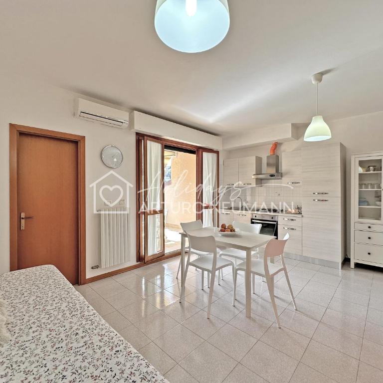 153 - Monolocale in centro a Sirolo, climatizzato e in ottima posizione - SPIAGGIA WHITE BEACH CLUB OMAGGIO dal lun al ven FINO AL 02-08 - Appartamento con 1 Camera da Letto - 4