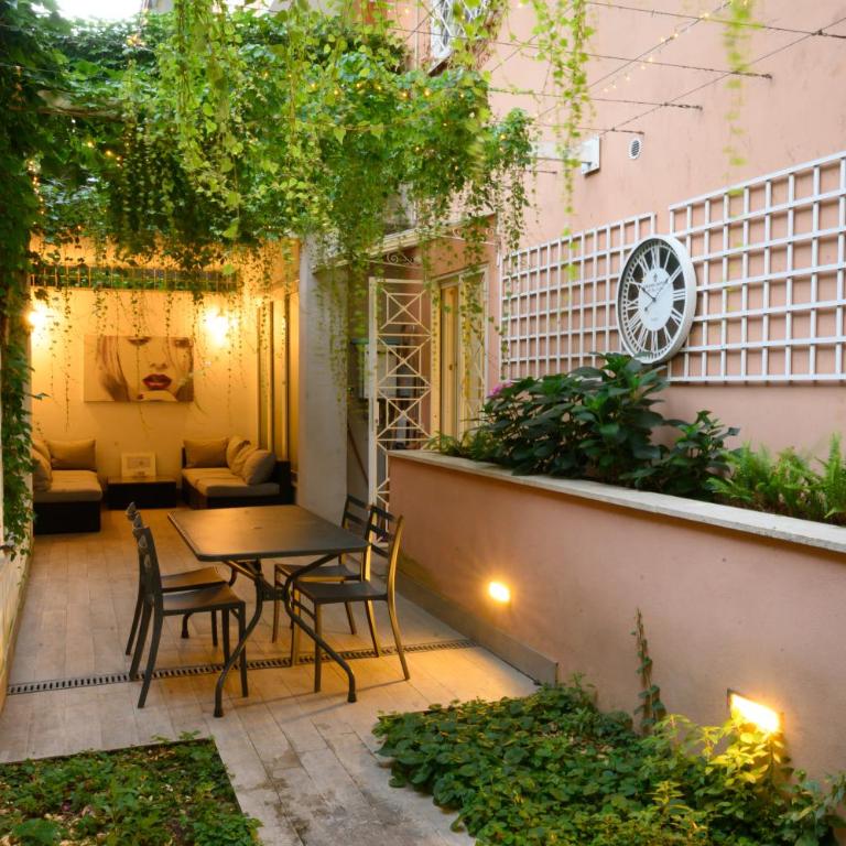 Vatican City Historic Center -Luxury Flat with Garden and Private Parking - Appartamento con 3 Camere da Letto - 33