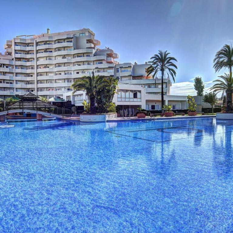 Pool View Apartment in Benalbeach - Apartamento con vistas a las montañas - 22
