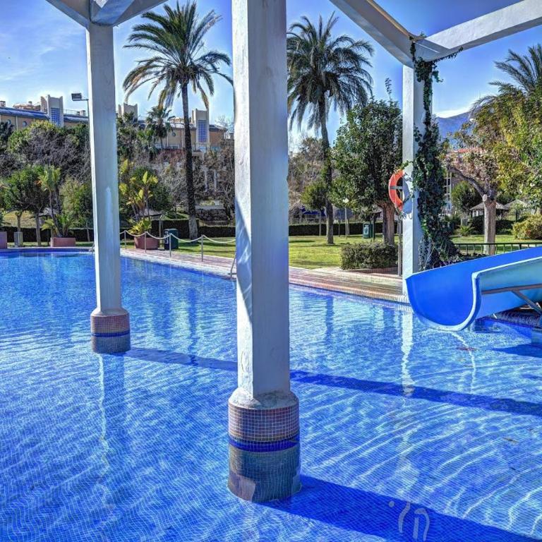 Pool View Apartment in Benalbeach - Apartamento con vistas a las montañas - 24