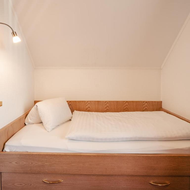 Glautschhof - Familienzimmer (3 Personen) - 4