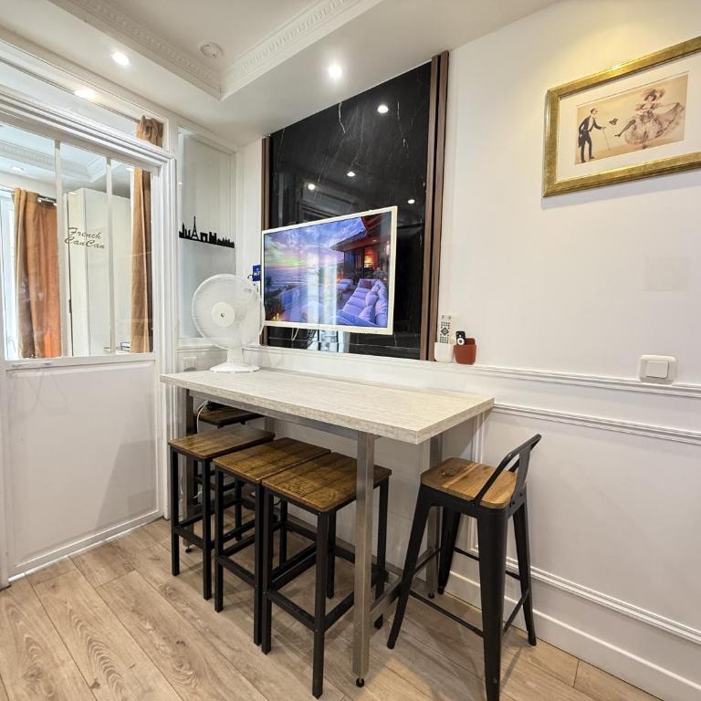65-FRENCH CANCAN ST DENIS - Appartement - 5
