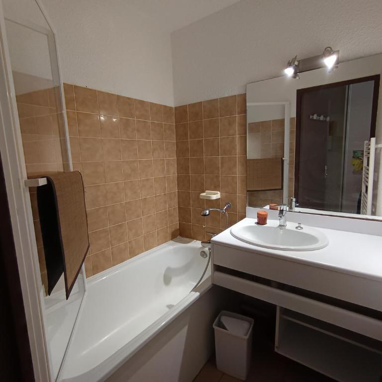 Grand duplex lumineux, 6 pers, animaux admis - FR-1-445-94 - Apartamento (6 adultos) - 10