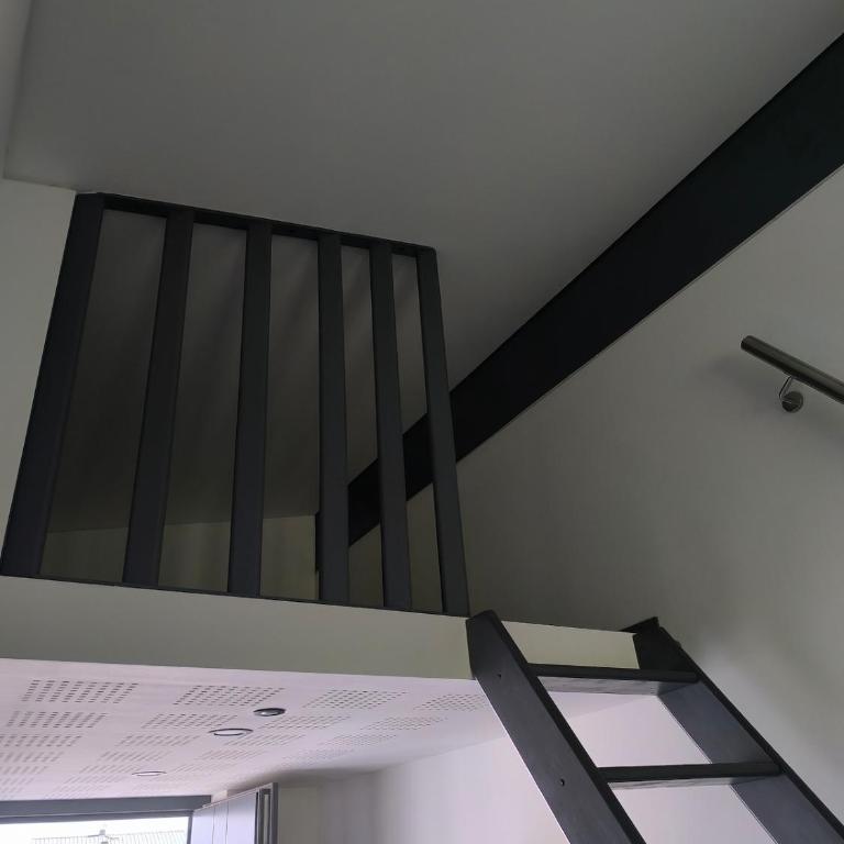 Stadt und See Nahes wohnen mit großer Terasse und Carport Parkplatz - Apartment mit 1 Schlafzimmer - 6