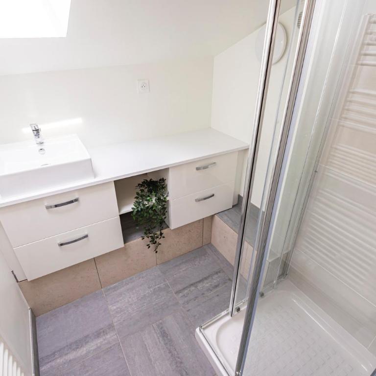 L'Étape - Center - Cathedral - Two-Bedroom Apartment - 22