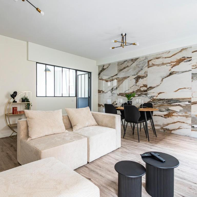 L'Étape - Center - Cathedral - Two-Bedroom Apartment - 1