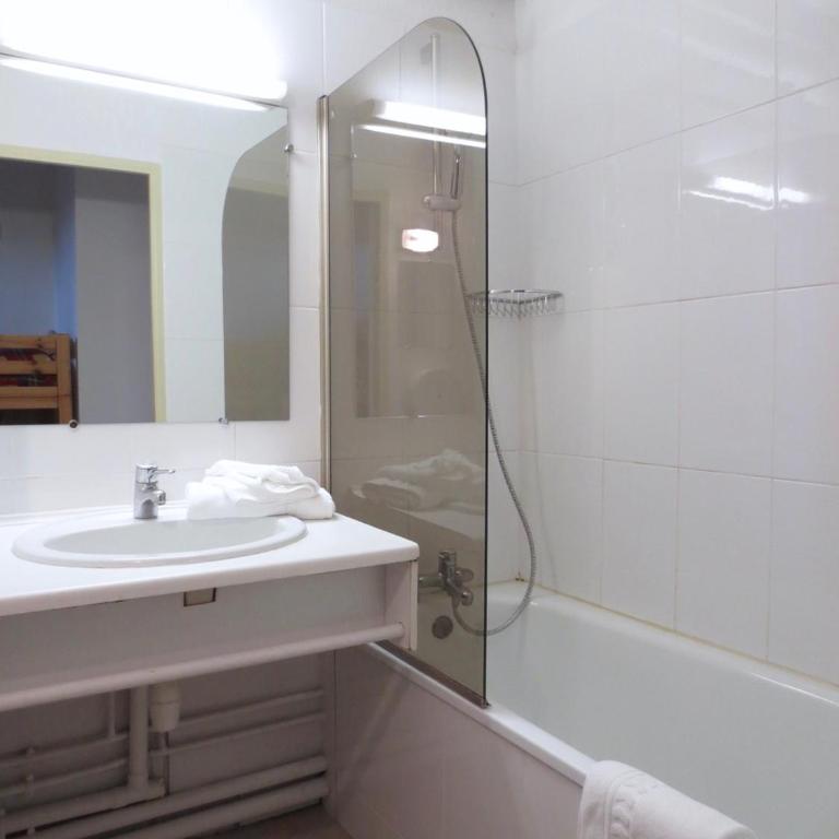 Hotel Résidence Anglet Biarritz-Parme - Studio - Vue sur Piscine - 10