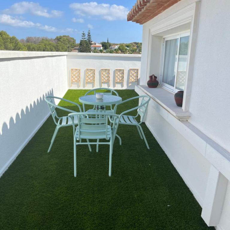 Aparthotel Bahia Pinosol - Apartamento de 1 dormitorio con terraza - 2