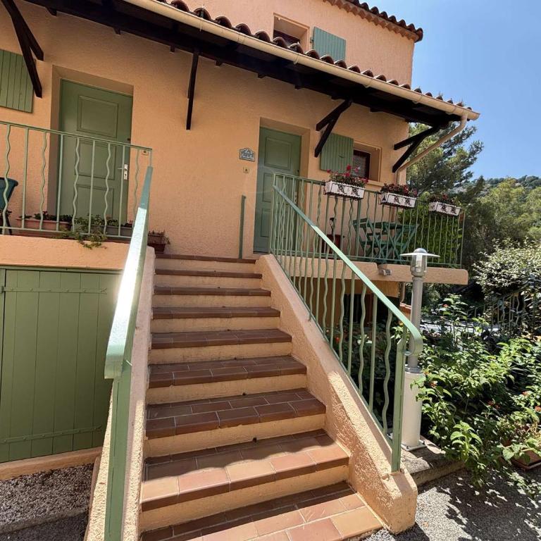 Studio mezzanine avec piscine, parking - 4 pers - Cavalaire - FR-1-226B-166 - Apartment - 15