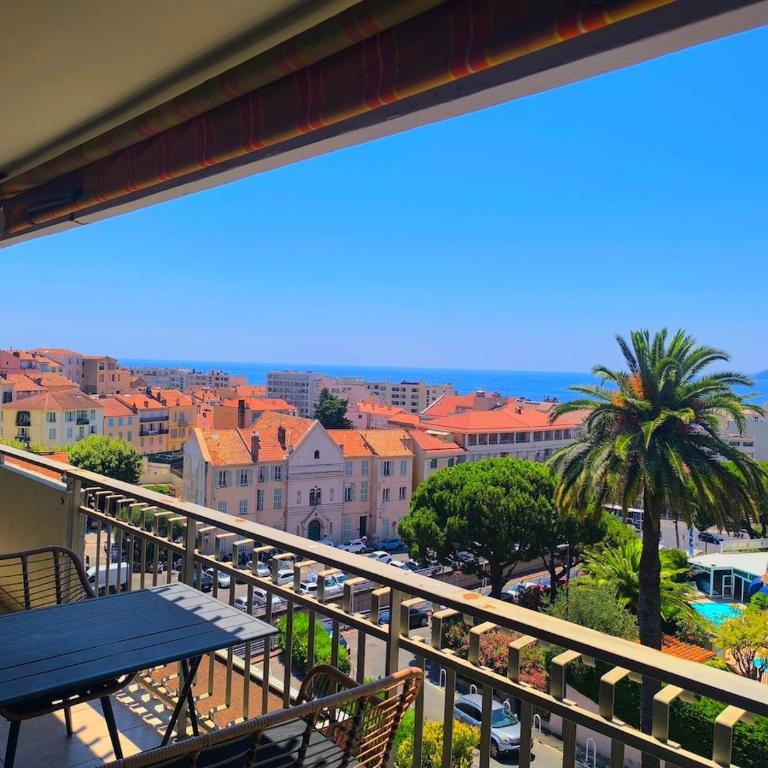 3-room air-conditioned terrace, sea view - Appartement 2 Chambres - 1