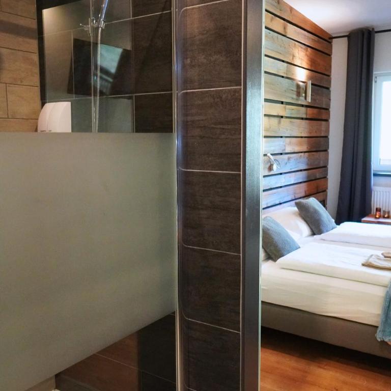 Pension Sonnenheim inkl ZomerKärntenCard - Deluxe Doppel-/Zweibettzimmer mit Balkon - 3
